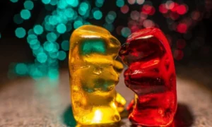 Šareni gumeni vitamini kao ilustracija teme kako odabrati vitamine